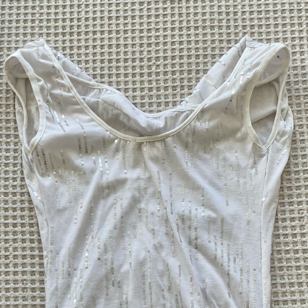 Arden B Off shoulder/ cap sleeve White Top with Silver sequins size XS